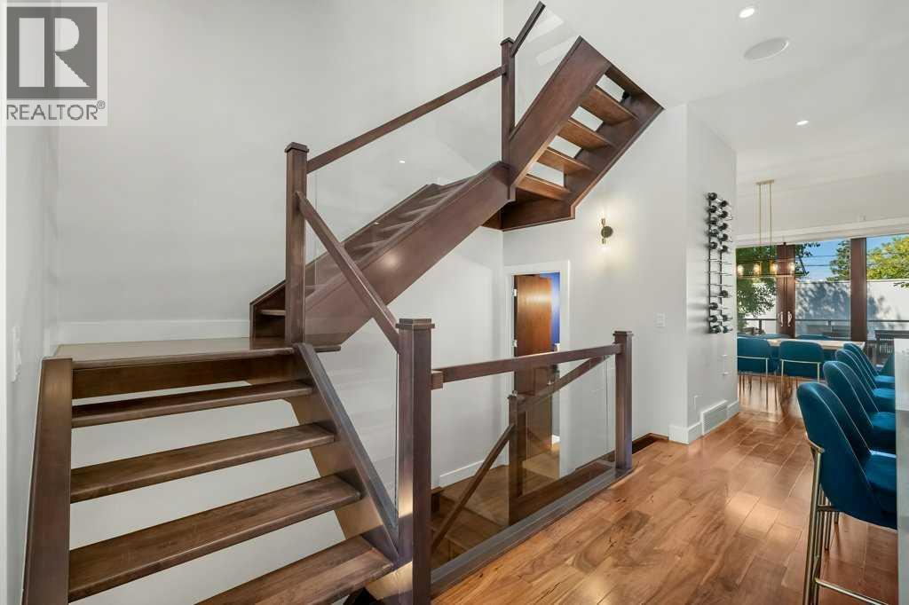 Photo 12 of 2126 27 Avenue Sw, Calgary AB