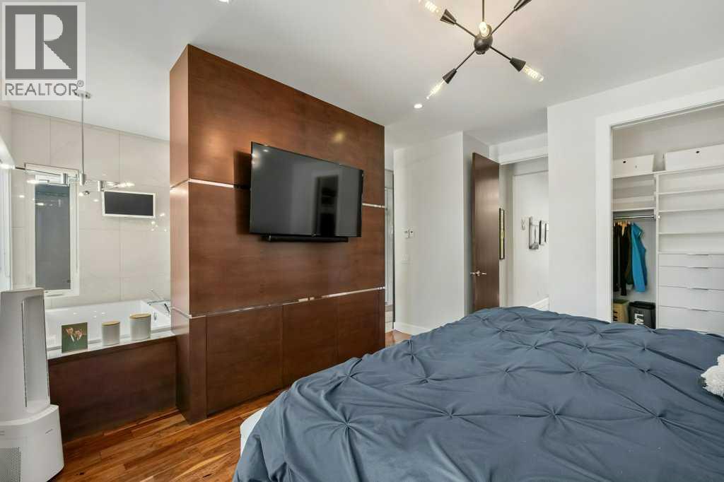 Photo 14 of 2126 27 Avenue Sw, Calgary AB