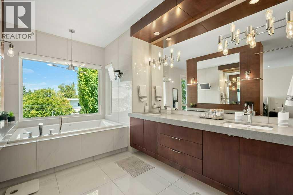 Photo 15 of 2126 27 Avenue Sw, Calgary AB