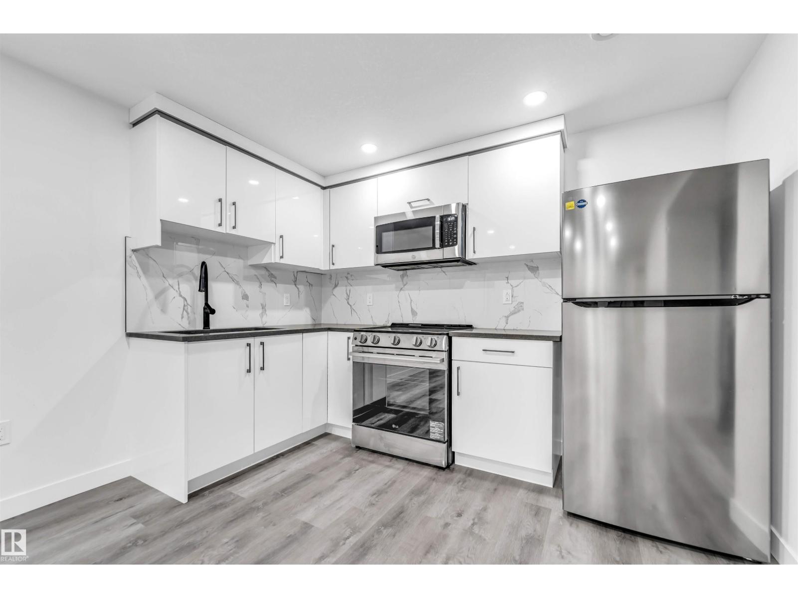Photo 42 of 13604 139 St Nw, Edmonton AB
