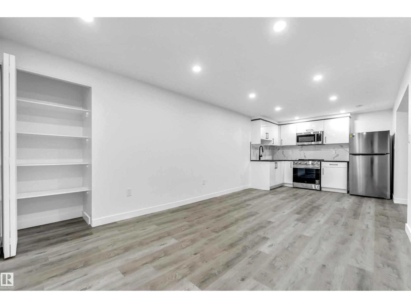 Photo 47 of 13604 139 St Nw, Edmonton AB