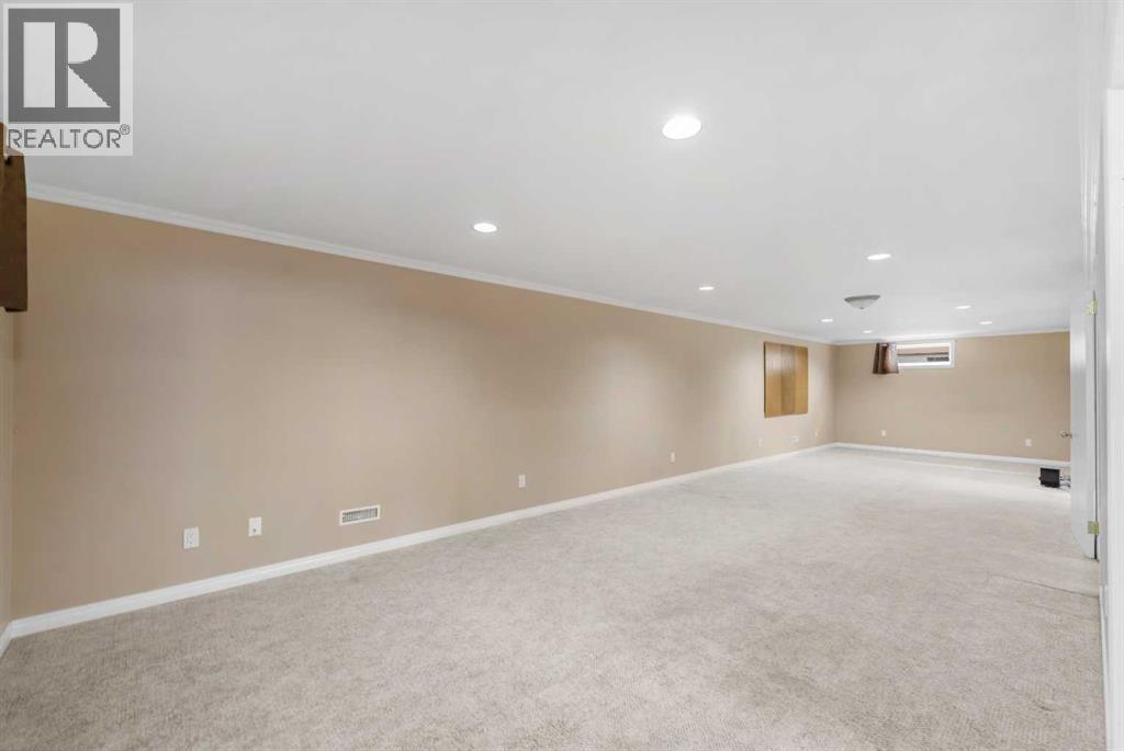 Photo 22 of 8527 Athabasca Street Se, Calgary AB