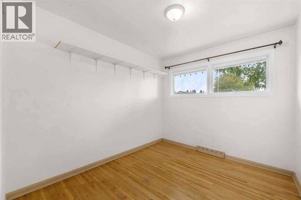 Photo 17 of 8527 Athabasca Street Se, Calgary AB