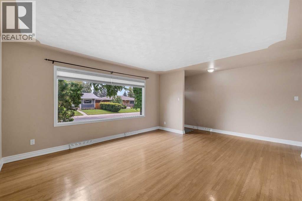 Photo 7 of 8527 Athabasca Street Se, Calgary AB