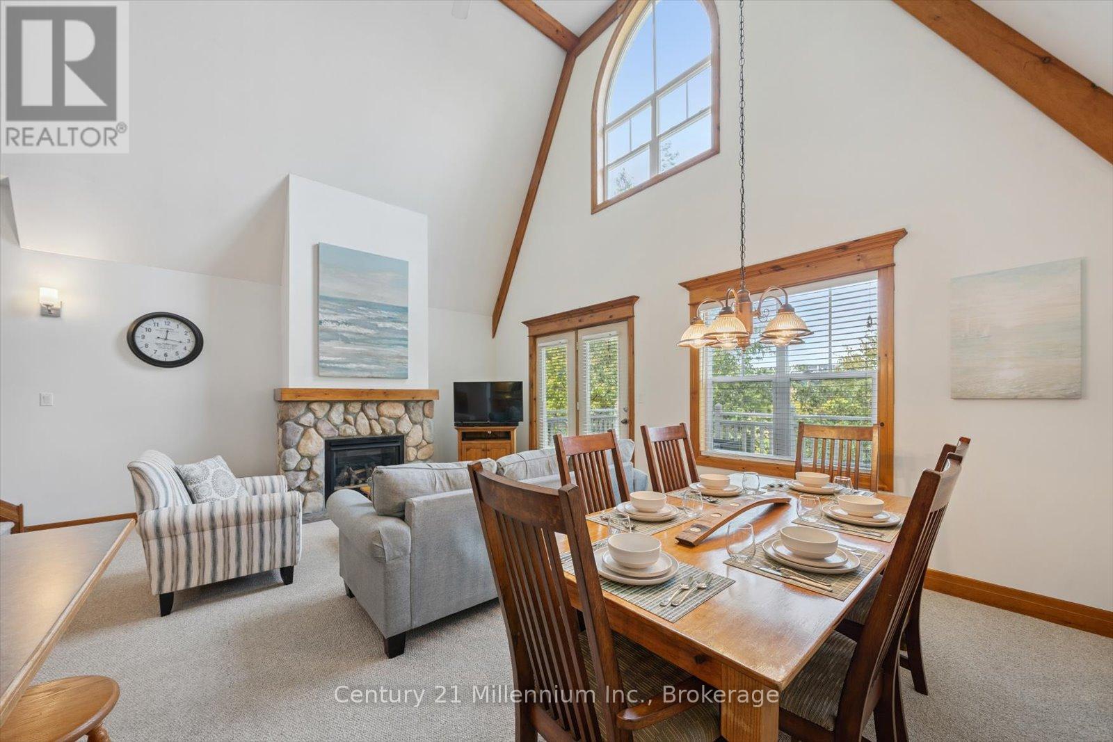 Photo 10 of 219 184 Snowbridge Way, Blue Mountains ON