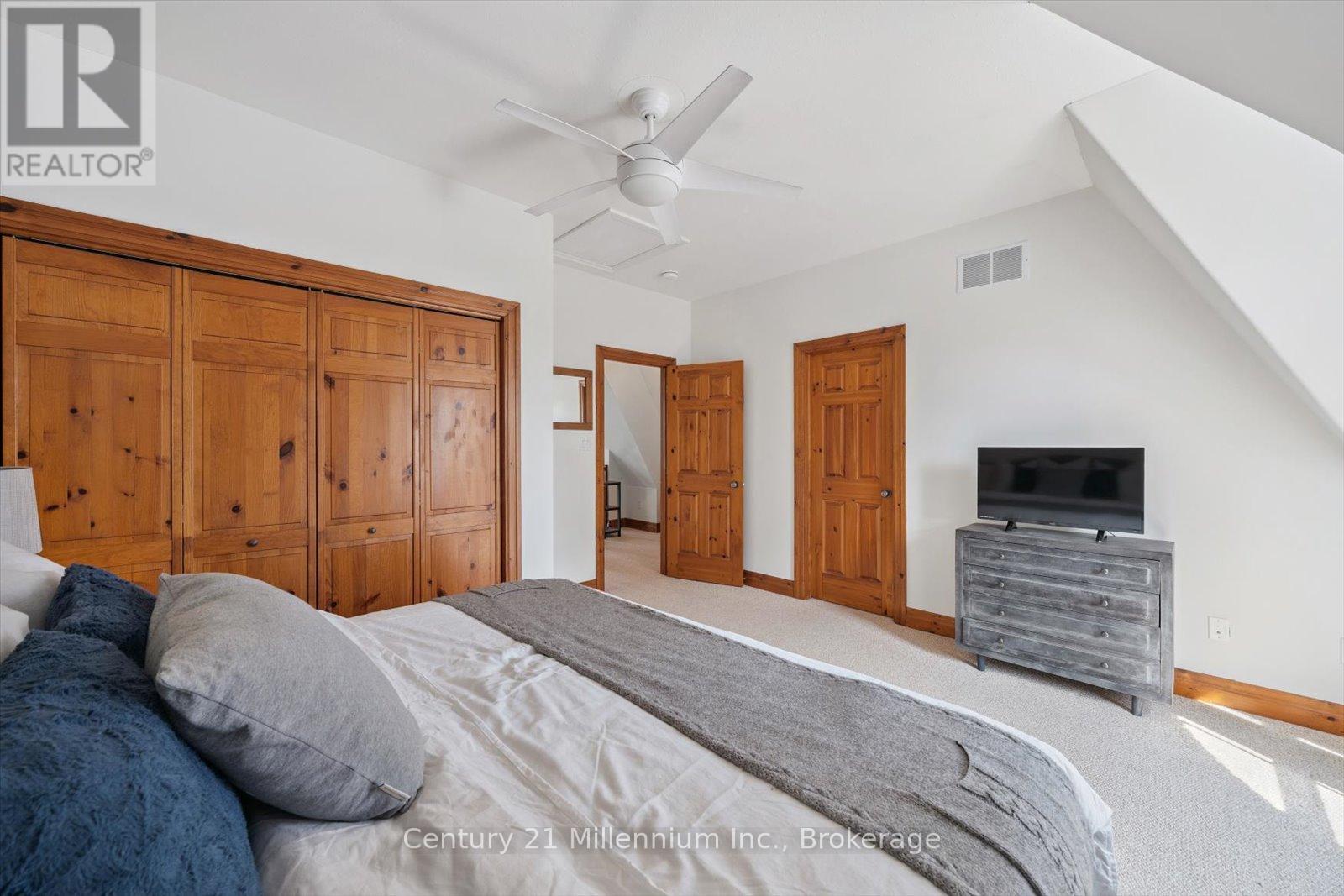 Photo 28 of 219 184 Snowbridge Way, Blue Mountains ON