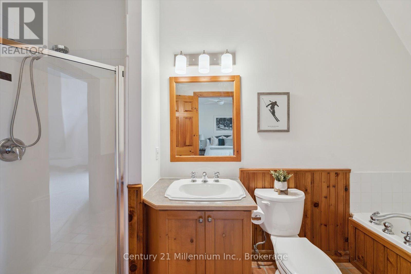 Photo 29 of 219 184 Snowbridge Way, Blue Mountains ON