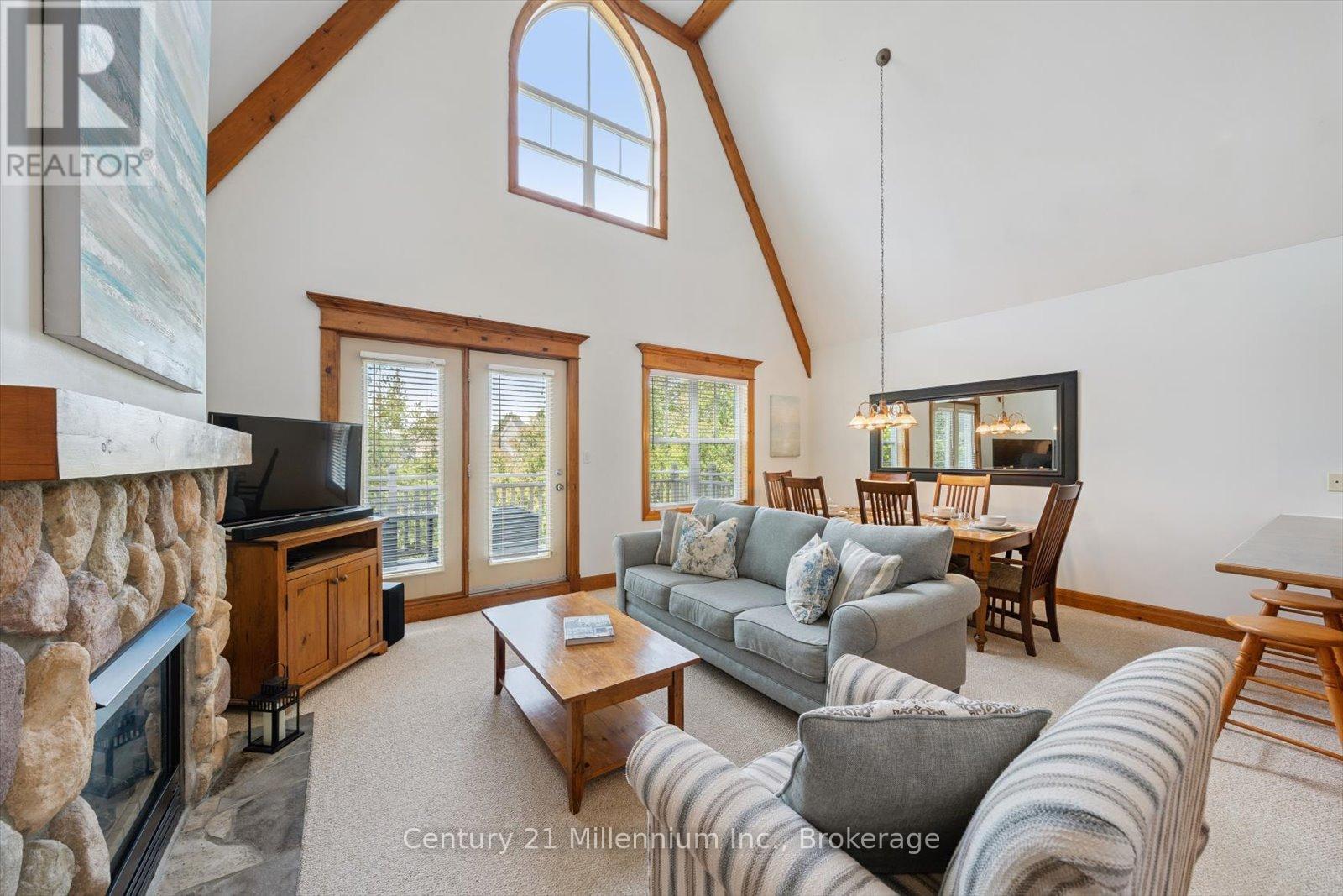 Photo 7 of 219 184 Snowbridge Way, Blue Mountains ON