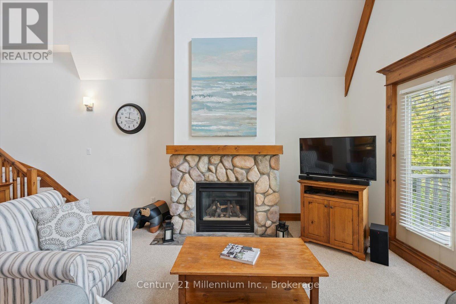 Photo 8 of 219 184 Snowbridge Way, Blue Mountains ON