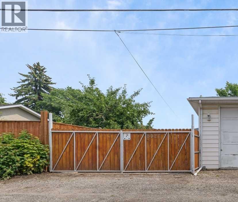 Photo 37 of 8527 Athabasca Street Se, Calgary AB