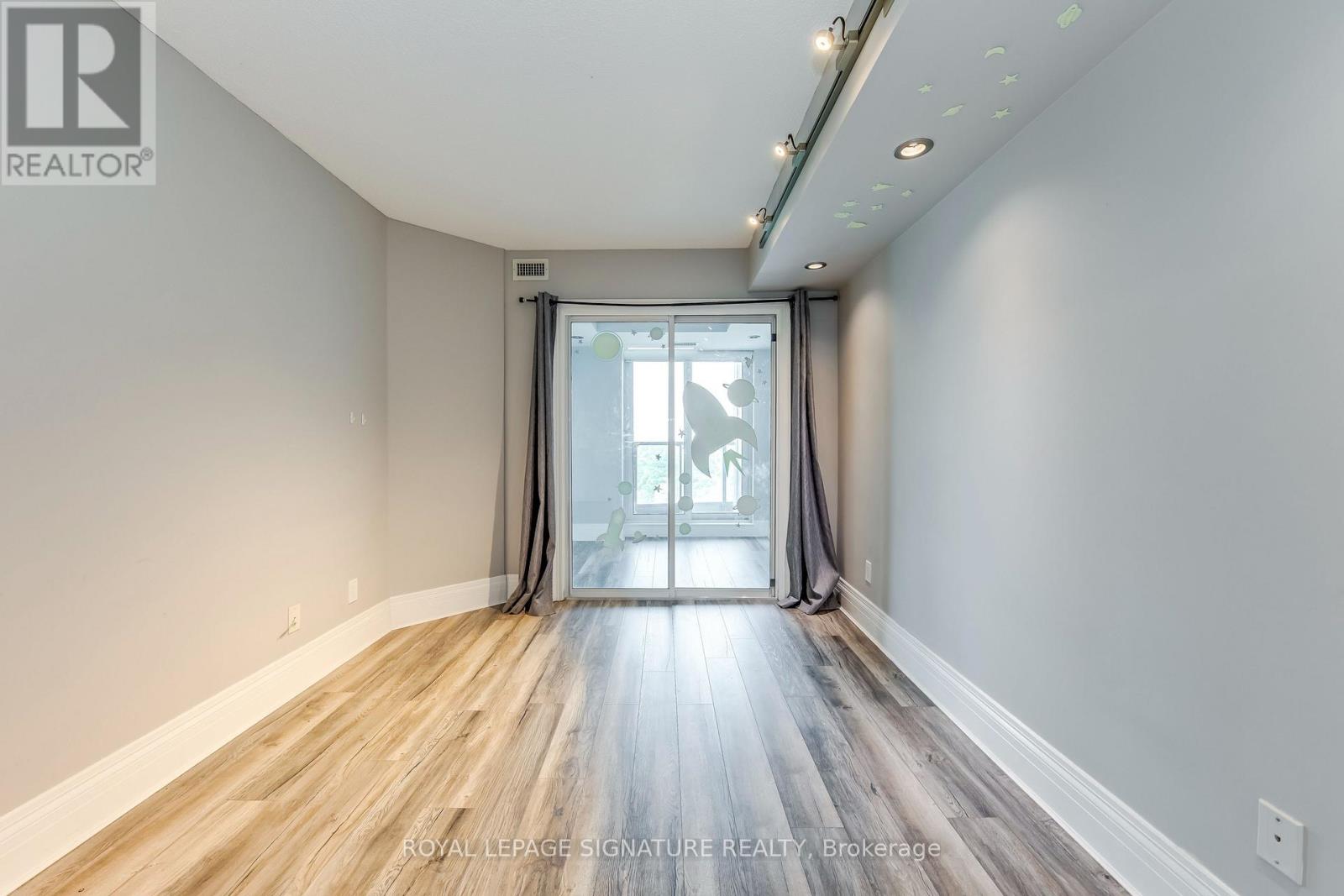 Photo 15 of 2107 28 Harrison Garden Boulevard, Toronto ON