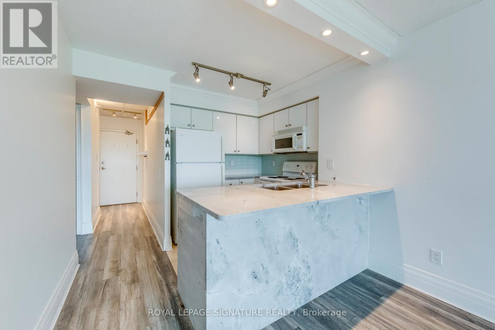 Photo 9 of 2107 28 Harrison Garden Boulevard, Toronto ON