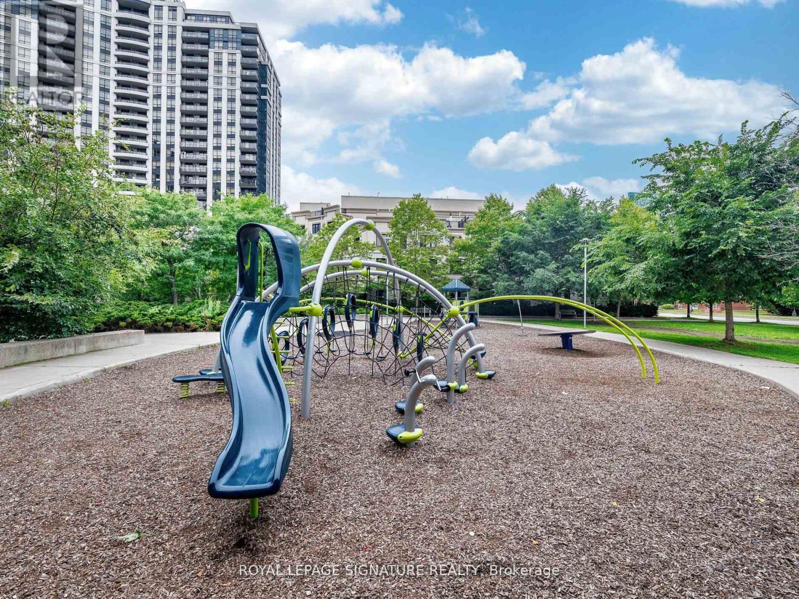 Photo 31 of 241 120 Harrison Garden Boulevard, Toronto ON