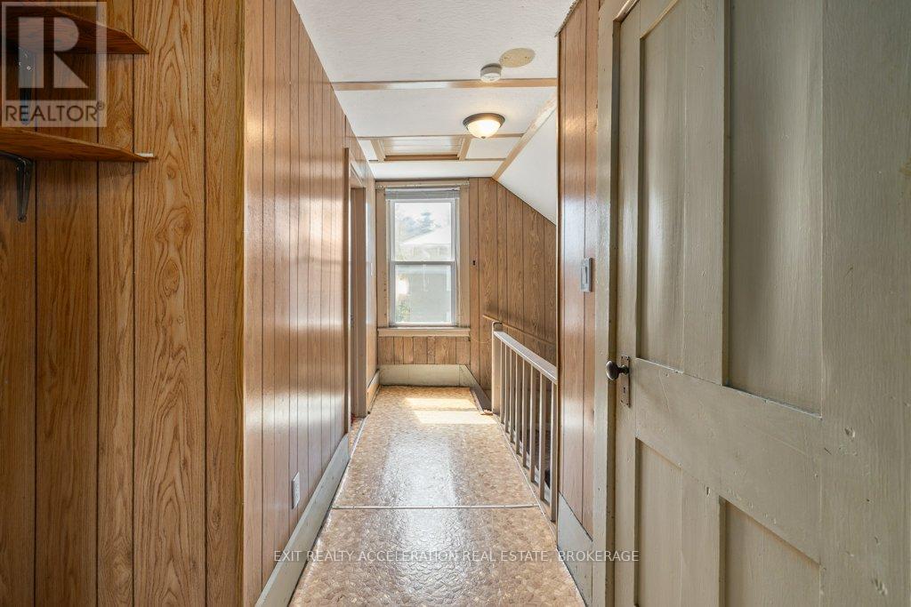 Photo 14 of 548 Moira Street, Tweed ON