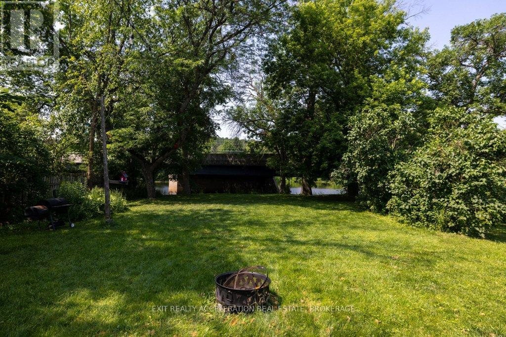 Photo 26 of 548 Moira Street, Tweed ON