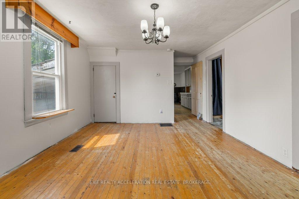 Photo 3 of 548 Moira Street, Tweed ON