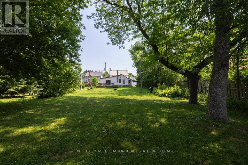 Photo 30 of 548 Moira Street, Tweed ON