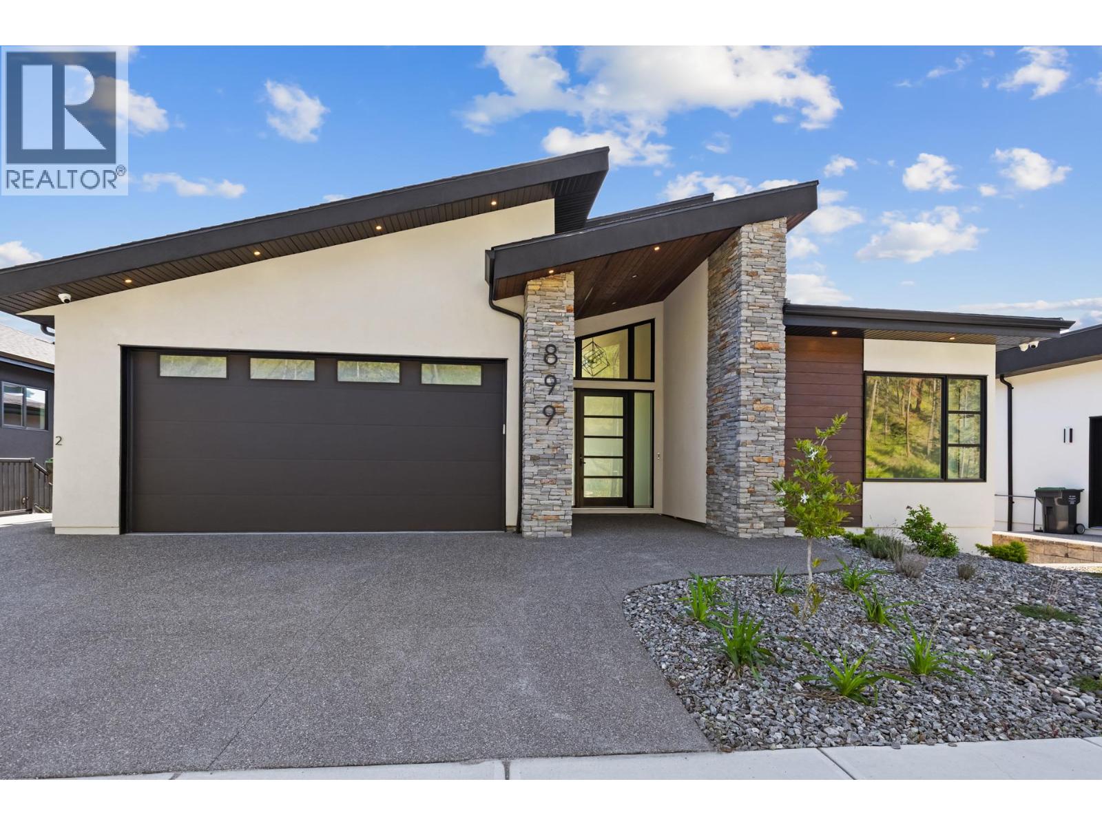 Photo 1 of 899 Loseth Drive, Kelowna BC