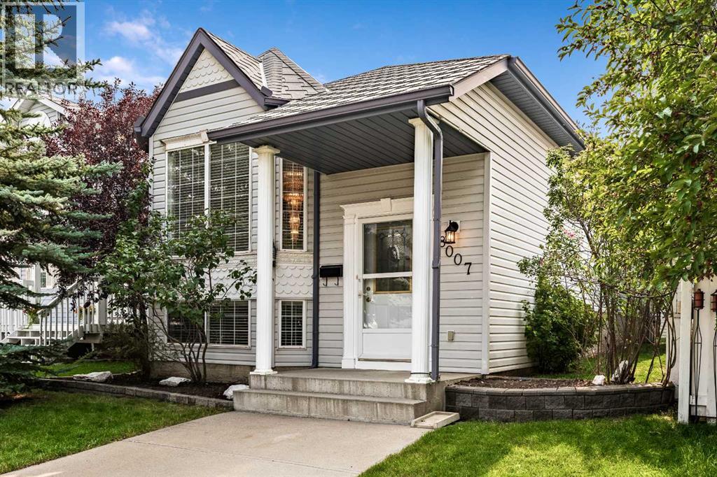8007 Laguna Way NE, Calgary, Alberta