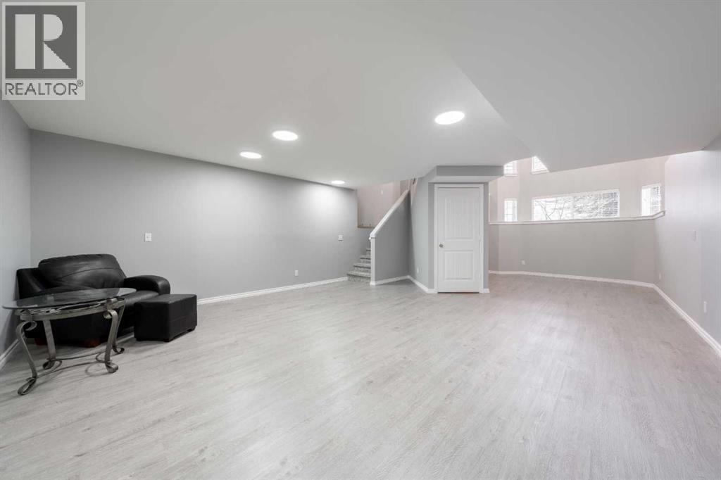 Single Family House Bi-level for Sale in  Laguna Way NE Monterey Park Calgary 