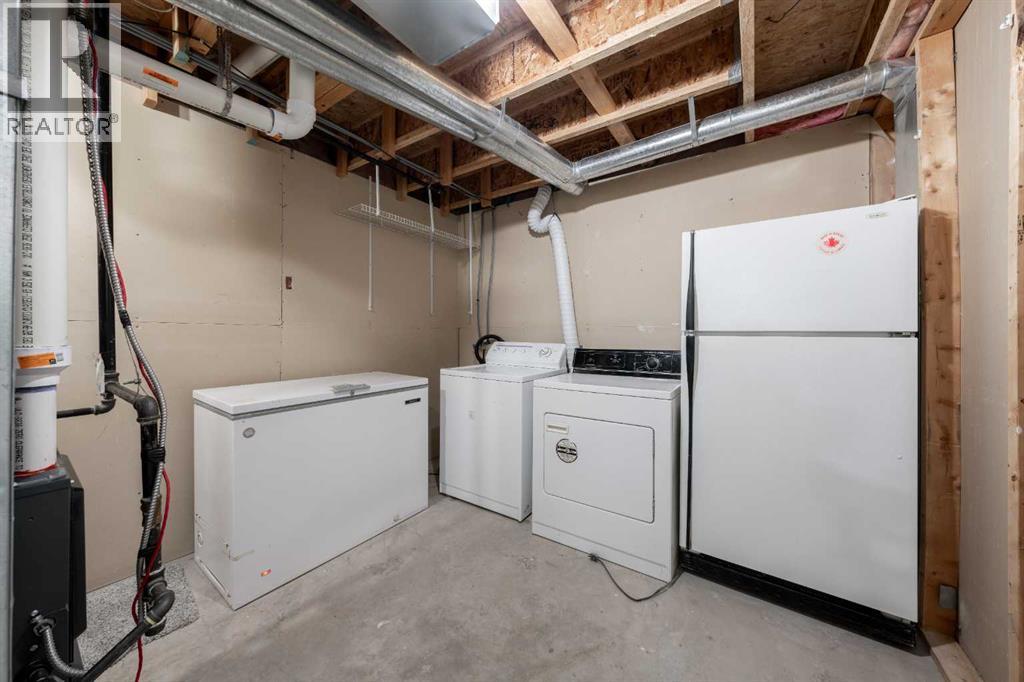 Single Family House Bi-level for Sale in  Laguna Way NE Monterey Park Calgary 