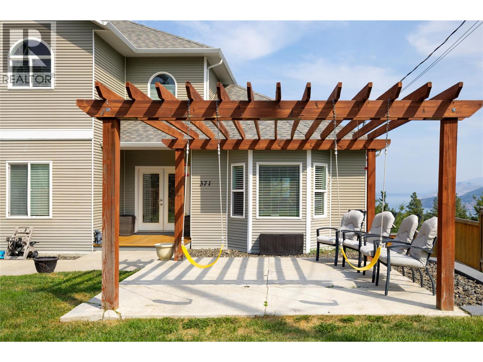  371 Lakewood Road, Vernon