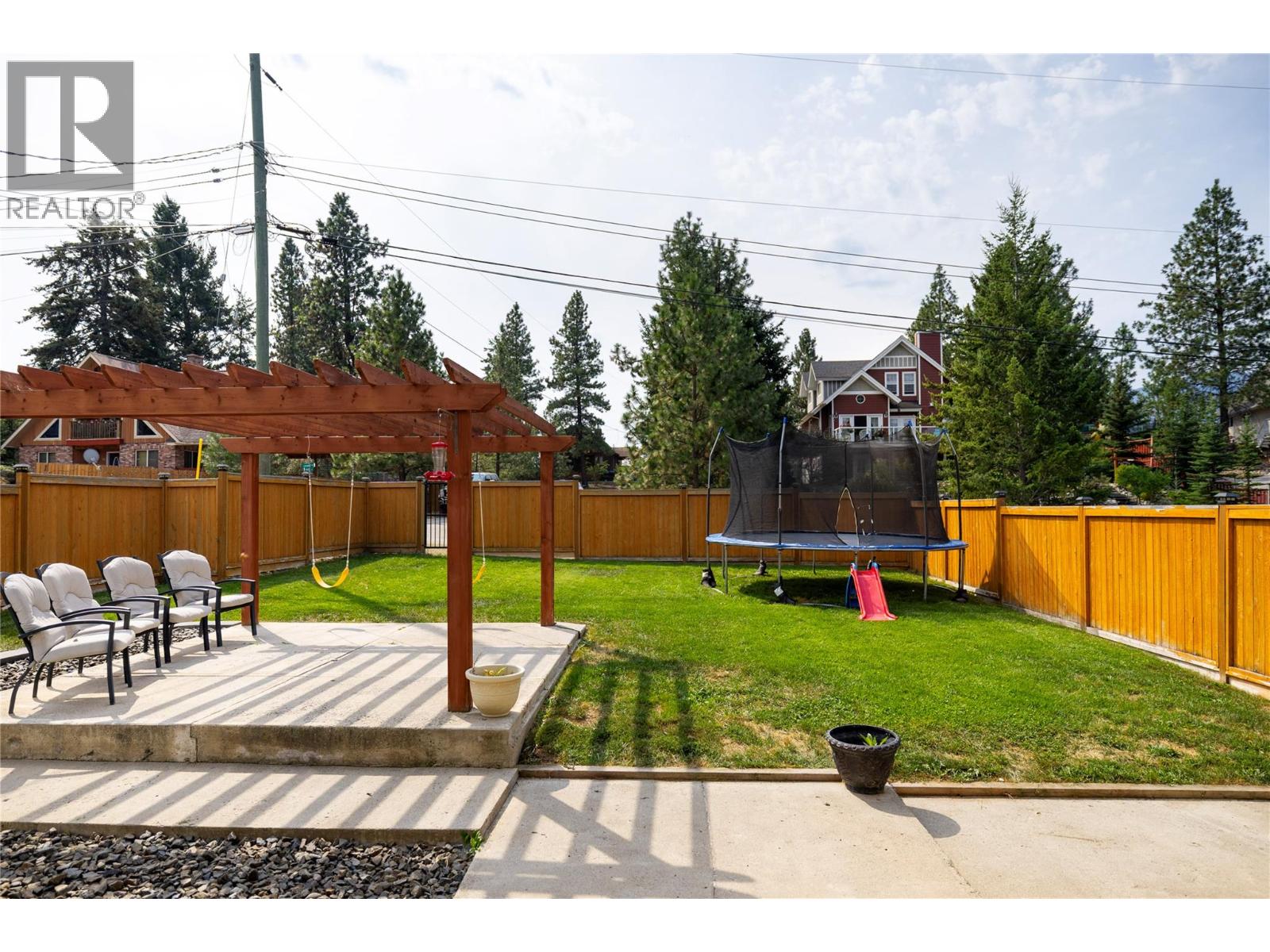  371 Lakewood Road, Vernon