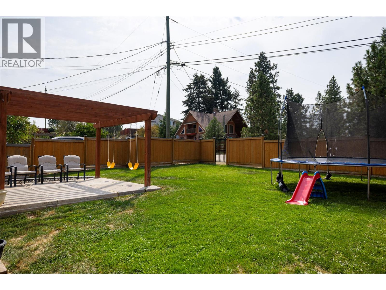  371 Lakewood Road, Vernon