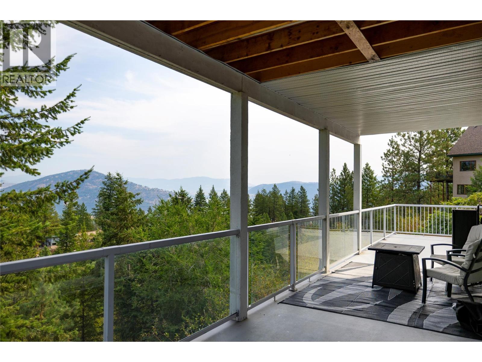  371 Lakewood Road, Vernon