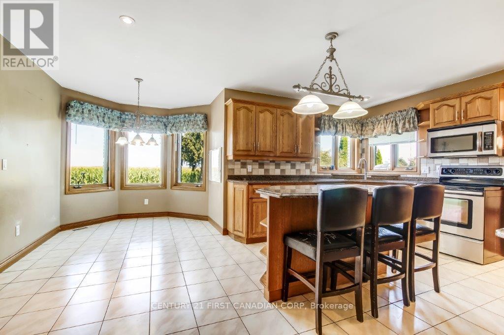 Photo 10 of 52 Mckee Road, Chathamkent ON