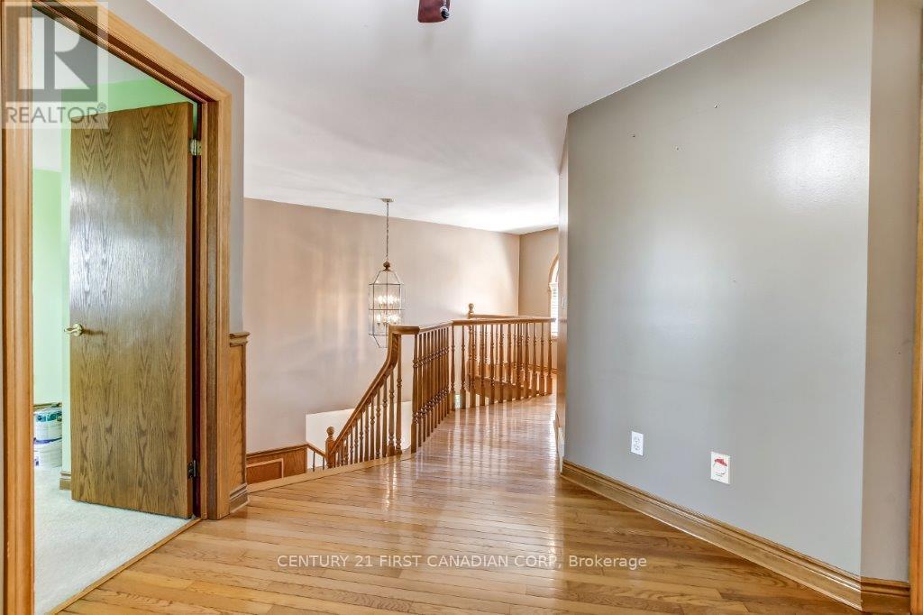 Photo 13 of 52 Mckee Road, Chathamkent ON