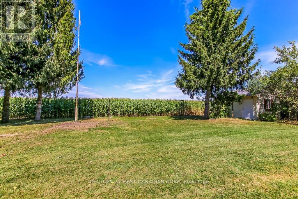 Photo 26 of 52 Mckee Road, Chathamkent ON