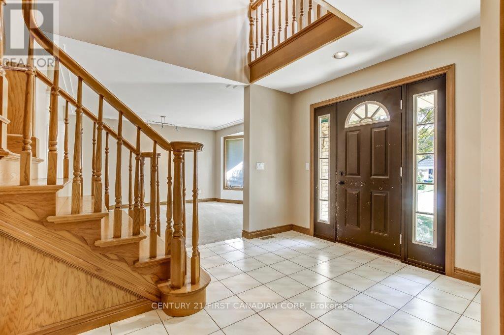 Photo 3 of 52 Mckee Road, Chathamkent ON
