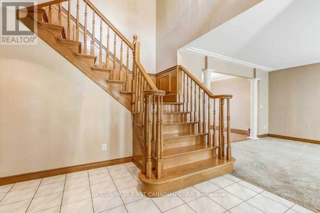 Photo 4 of 52 Mckee Road, Chathamkent ON