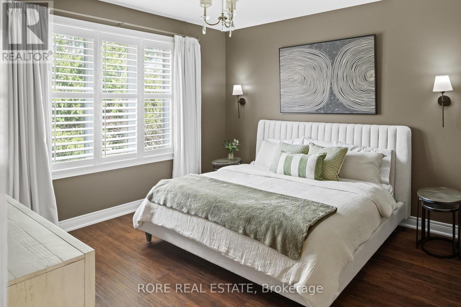 Photo 20 of 56 Sunrise Court, Fort Erie ON