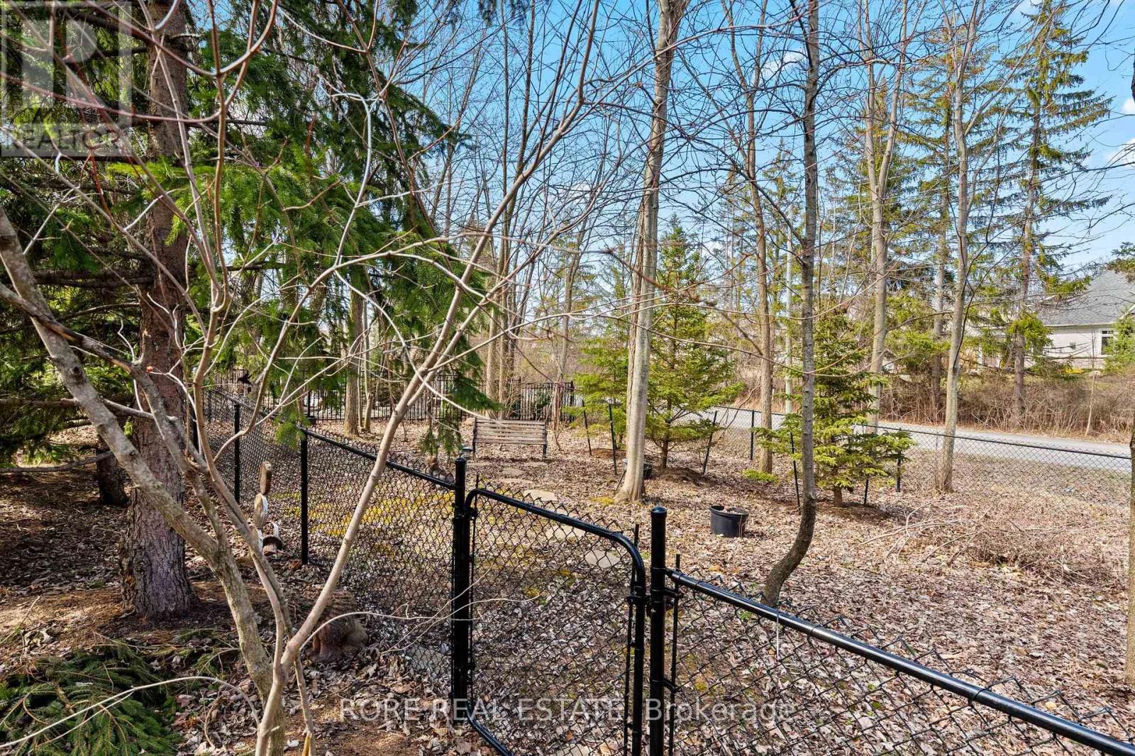 Photo 36 of 56 Sunrise Court, Fort Erie ON