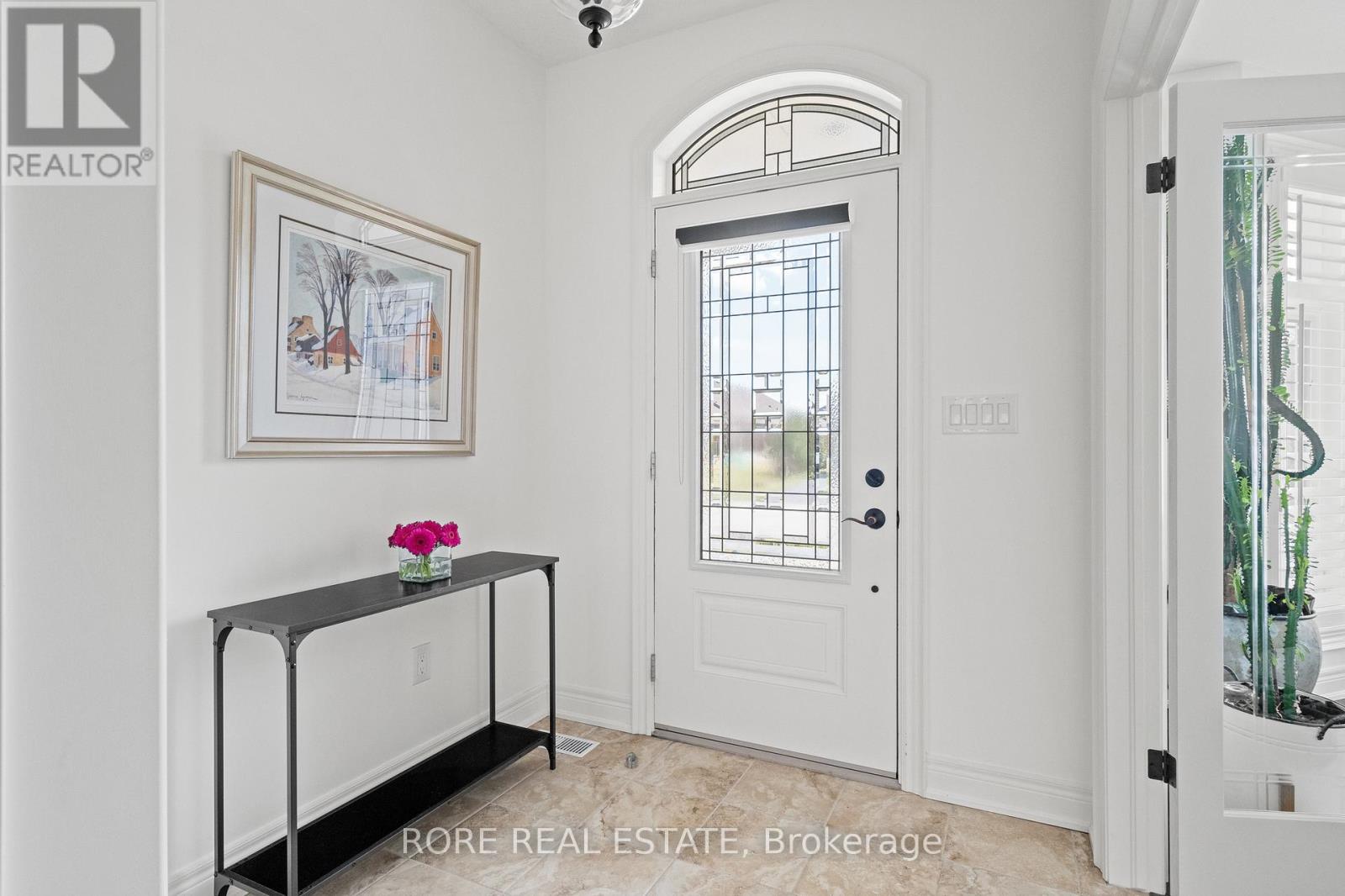 Photo 6 of 56 Sunrise Court, Fort Erie ON