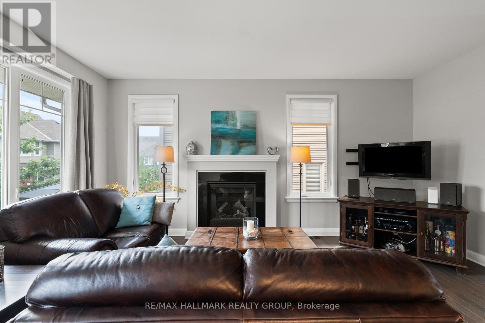 Photo 13 of 70 Arkose Street, Ottawa ON