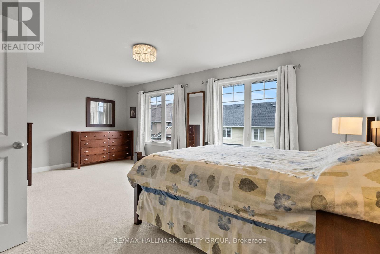 Photo 17 of 70 Arkose Street, Ottawa ON