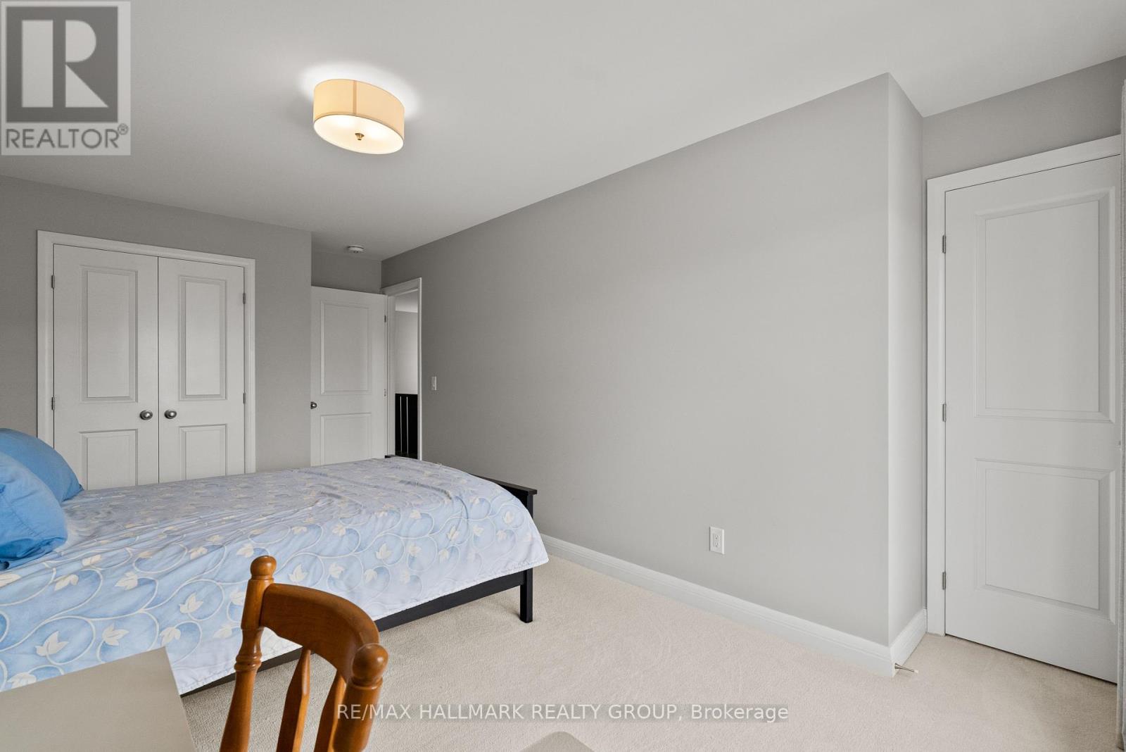 Photo 21 of 70 Arkose Street, Ottawa ON