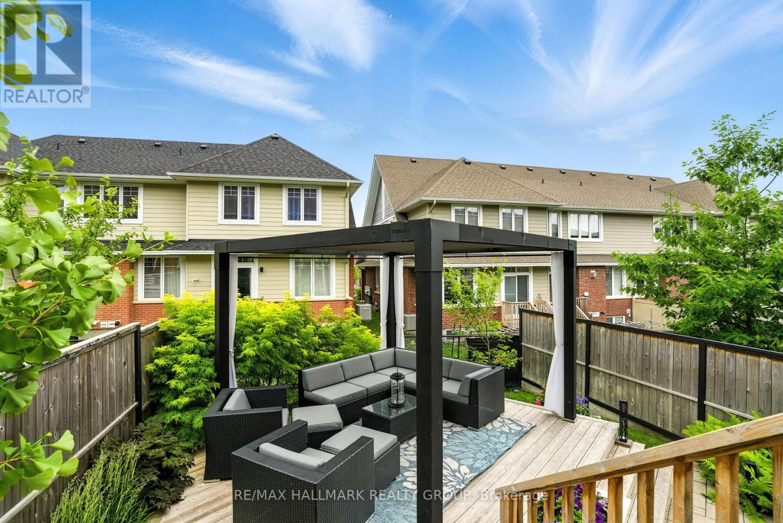 Photo 32 of 70 Arkose Street, Ottawa ON