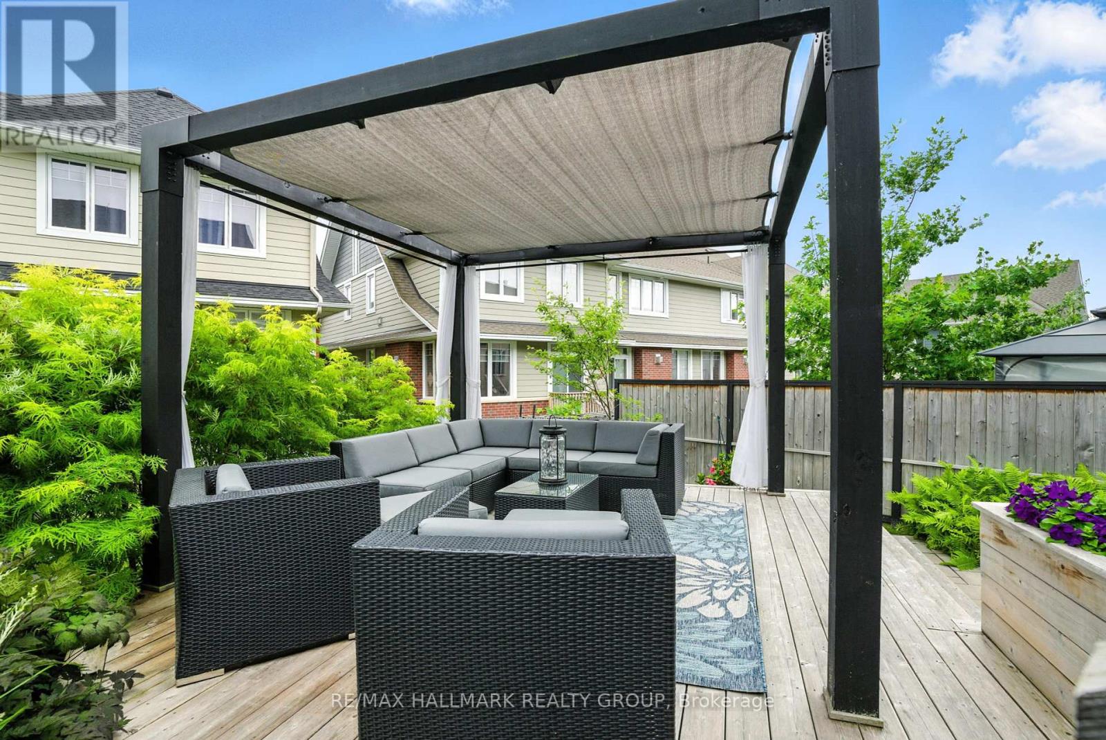 Photo 33 of 70 Arkose Street, Ottawa ON