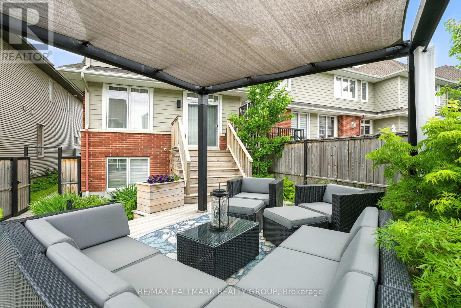 Photo 35 of 70 Arkose Street, Ottawa ON