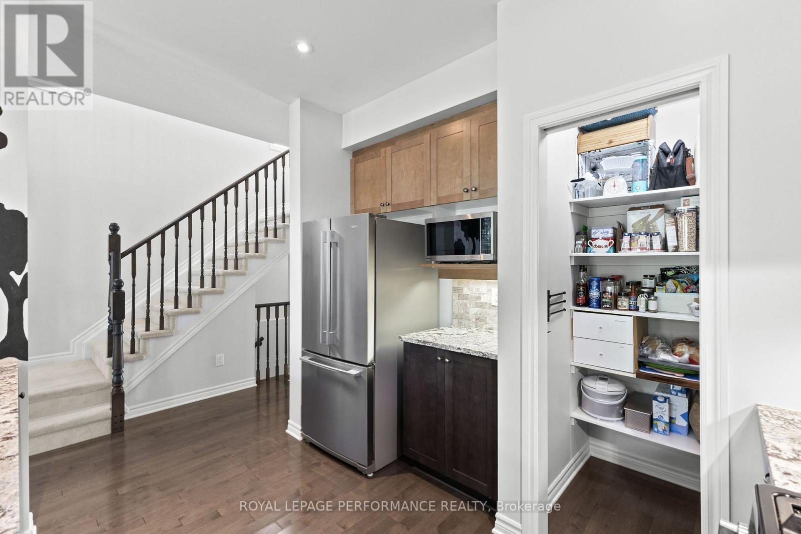 Photo 9 of 160 Mattingly Way, Ottawa ON