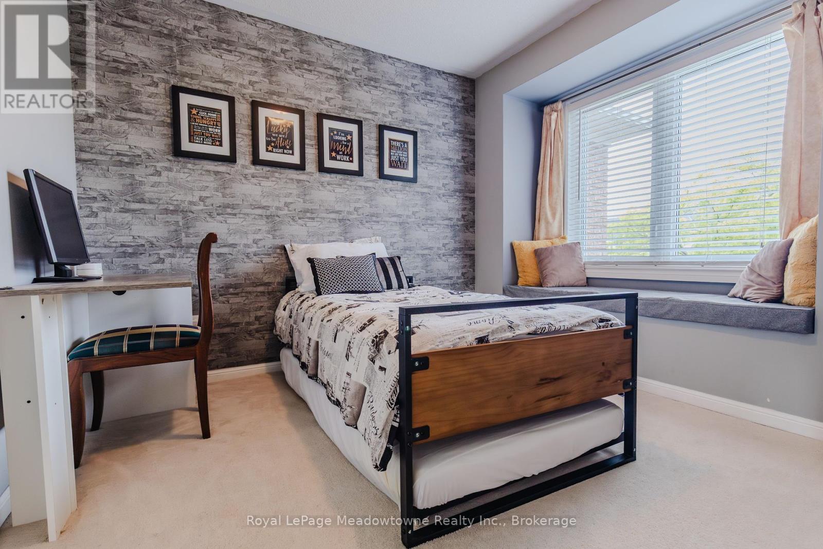 Photo 20 of 620 Edwards Avenue, Milton ON