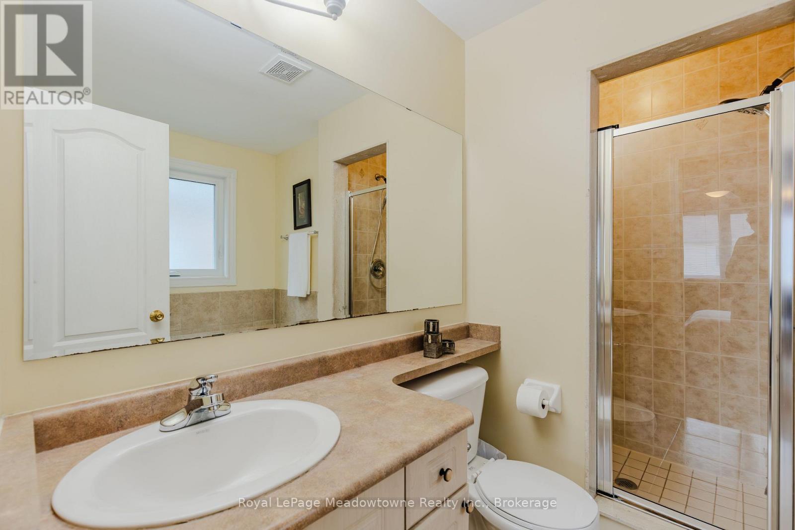 Photo 30 of 620 Edwards Avenue, Milton ON