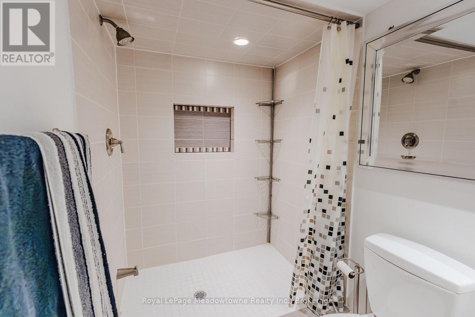 Photo 37 of 620 Edwards Avenue, Milton ON