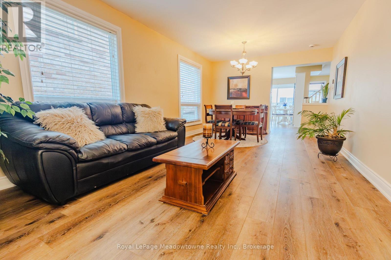 Photo 7 of 620 Edwards Avenue, Milton ON