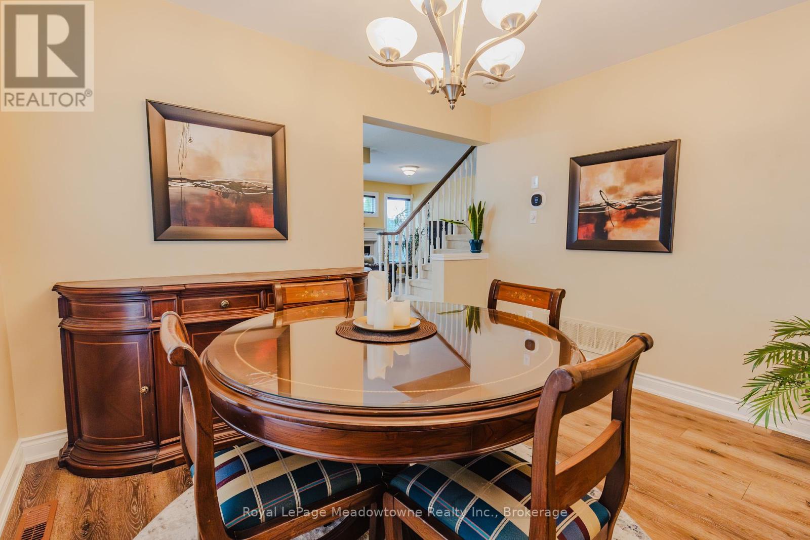 Photo 8 of 620 Edwards Avenue, Milton ON