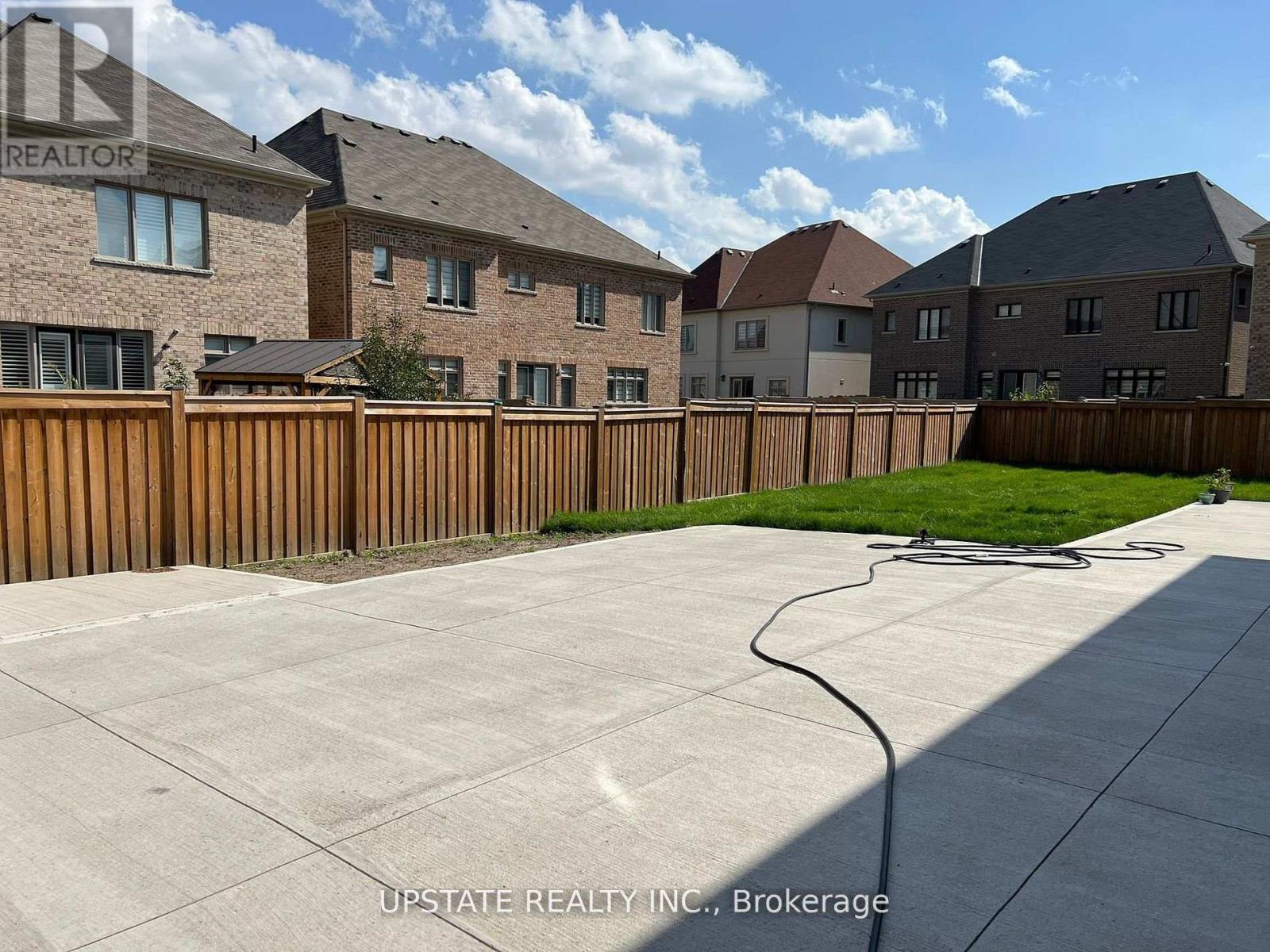 Photo 34 of 5 Anatolia Street, Brampton ON